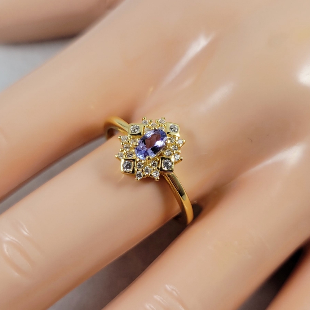 Antique Style 1/4ct Natural Tanzanite Ring - Picture 15 of 16